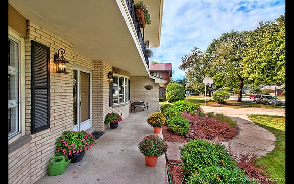 4th image of 2320 Wyckwood Dr