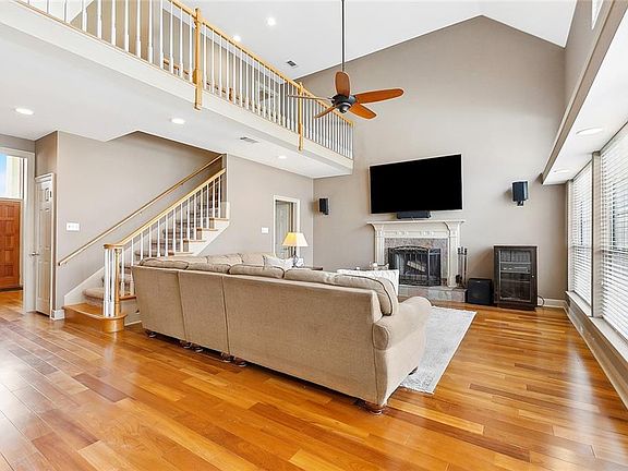 4th image of 7259 Brookwood Dr