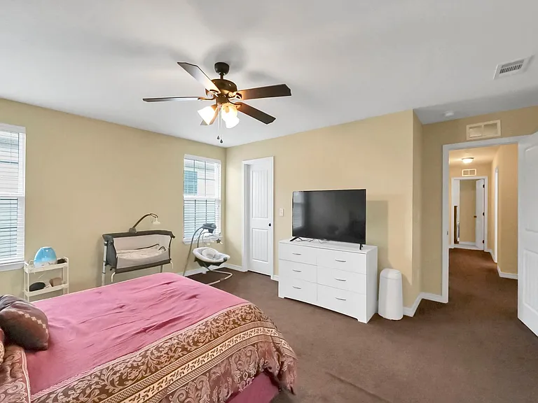 220 Wainwright Dr — Photo 25