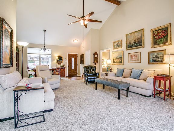 2nd image of 2032 Crestside Dr