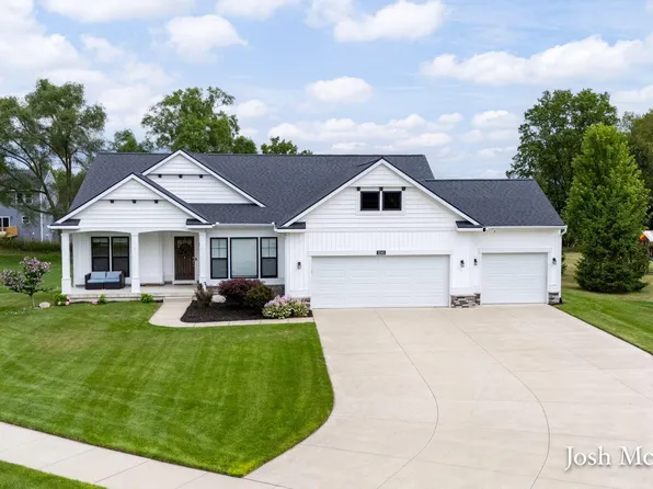 3243 Harmon Ct SE, Caledonia, MI 49316