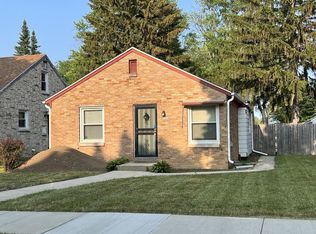 5246 N 27th St, Milwaukee, WI 53209