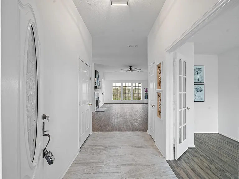 22719 Old Church Ln — Photo 2