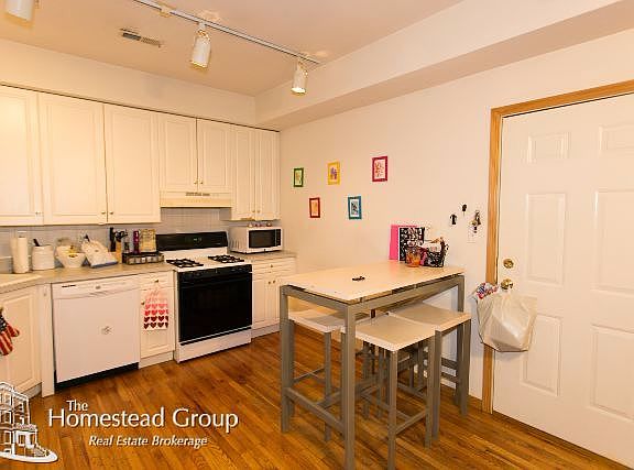 3rd image of 1465 W Cortez St #Two_n
