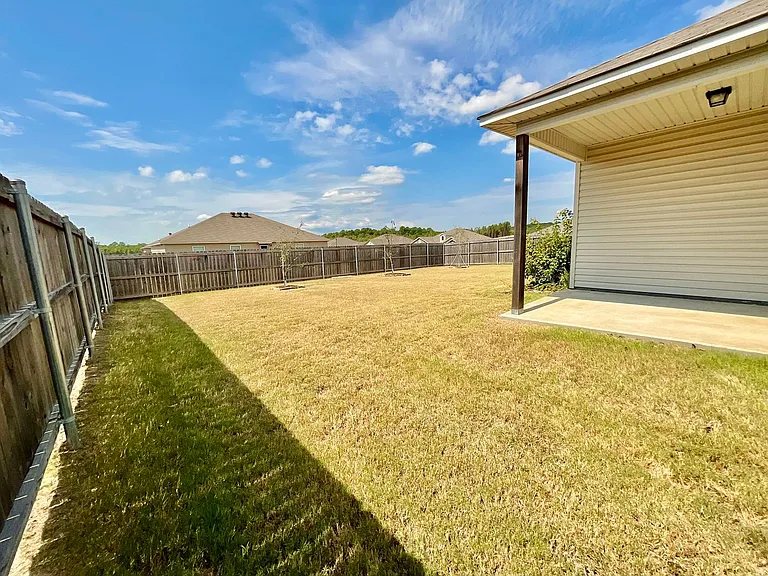 4401 Olympic Dr — Photo 28