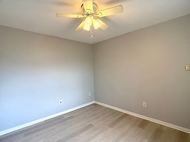306 Mango Dr — Photo 4