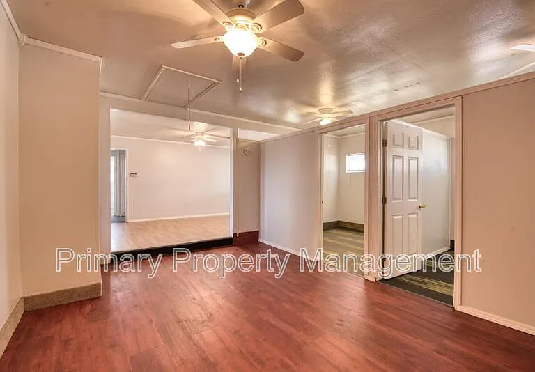 924 NW 14th St — Photo 12