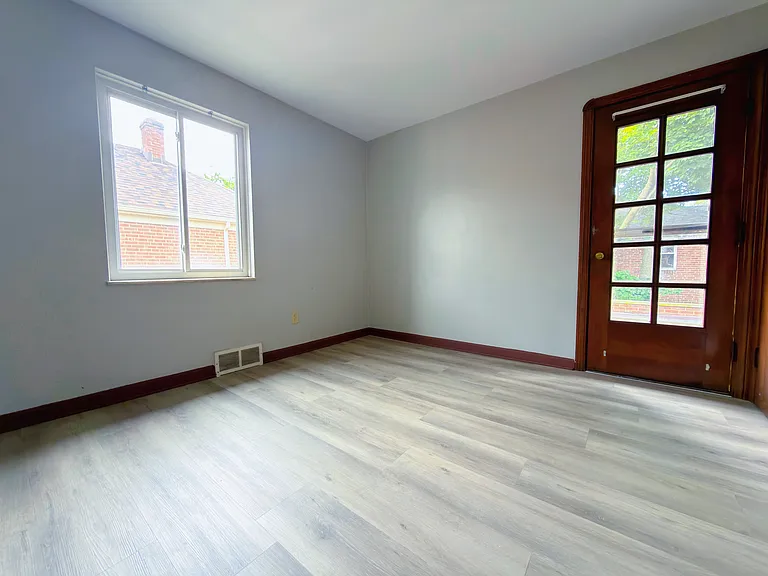 14330 Lakewood Heights Blvd #UP — Photo 11