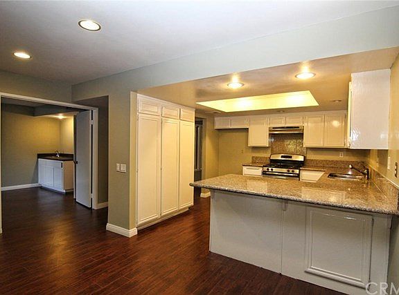 3rd image of 1063 S Romney Dr