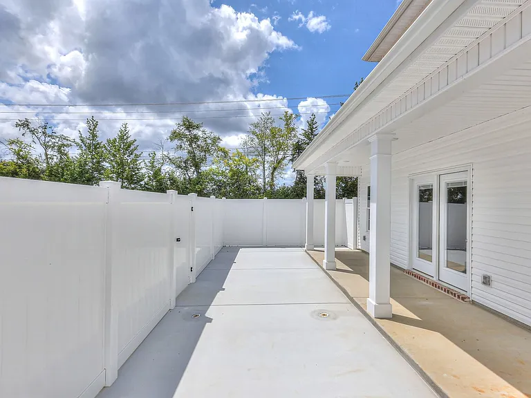 22 Hardwood Rd — Photo 28