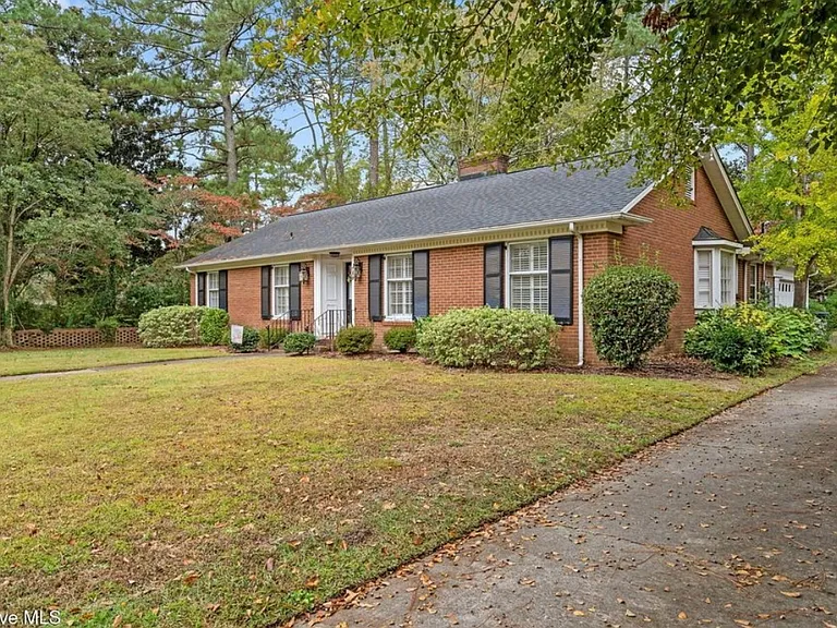 503 Scotland Ave — Photo 2