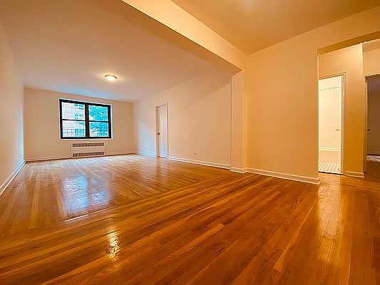 4th image of 35-05 Parsons Blvd #3N