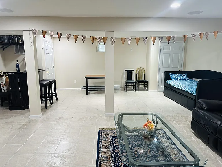 2 Russell Ct — Photo 24
