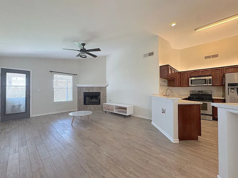 848 Sunset Park Dr — Photo 13