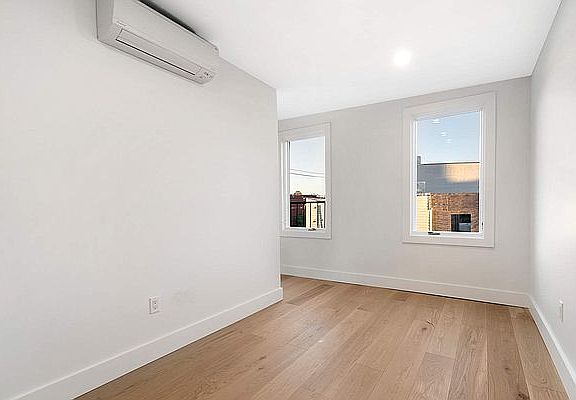4th image of 385 Van Brunt St APT 3