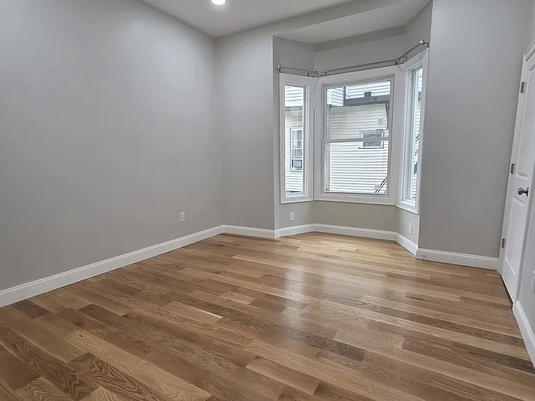 56-2 Pinckney St — Photo 15