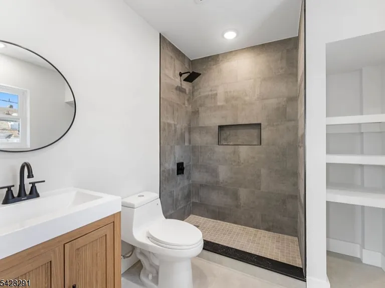 977 Sanford Ave #2 — Photo 15