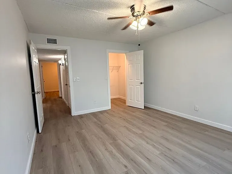 14417 Americana Cir #204 — Photo 19