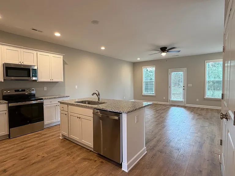 211 Jackson St #211 — Photo 9