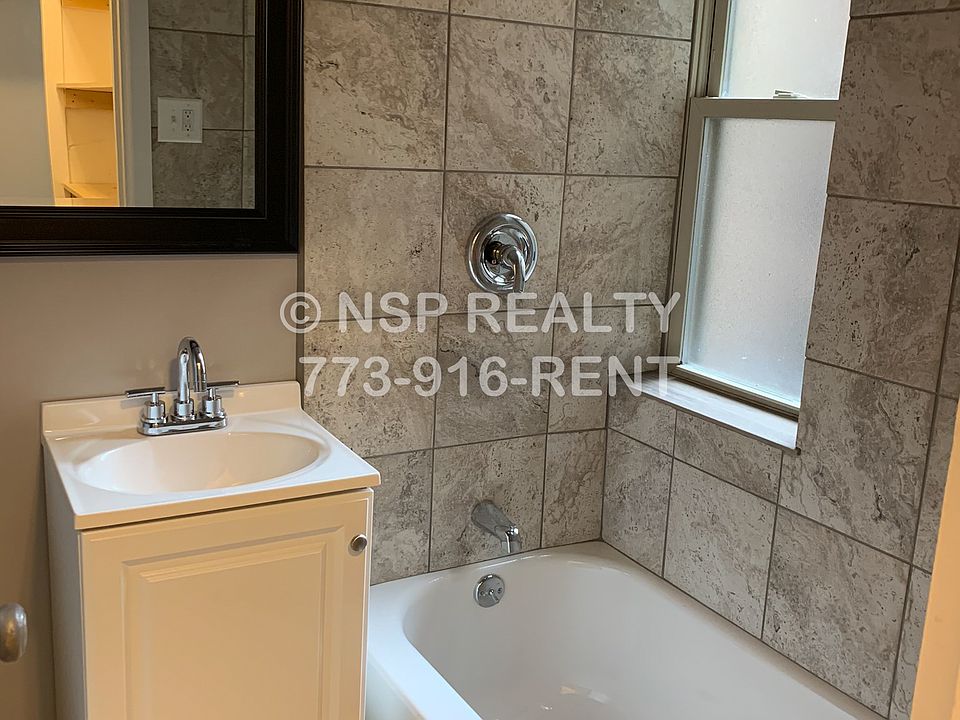 2nd image of 4027 W Melrose St #2E