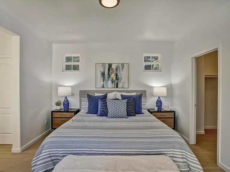 530 Cottage Park Dr — Photo 9