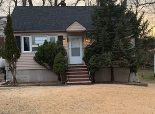 16 South Dr, Woodland Park, NJ 07424