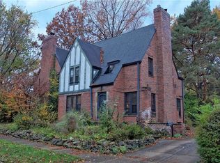 3829 Claridge Oval, University heights, OH 44118