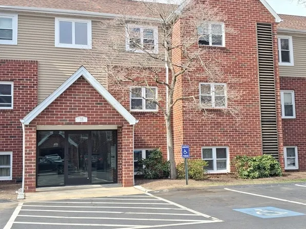 35 Longworth Ave Unit 25, Brockton, MA 02301