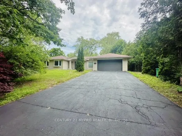 1417 Wateska Blvd, Mississauga, ON L5H 2R3