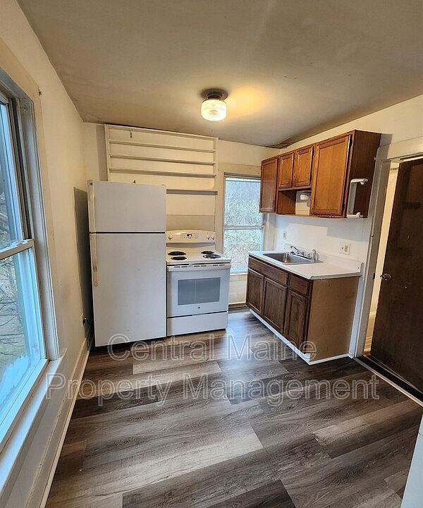 1st image of 60 Spring St #4