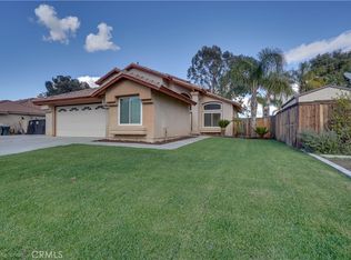 19410 Oakview Ln, Lake Elsinore, CA 92530