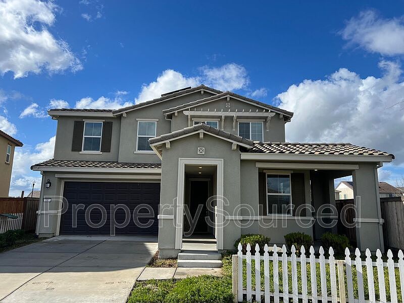 1st image of 741 Heller Ct