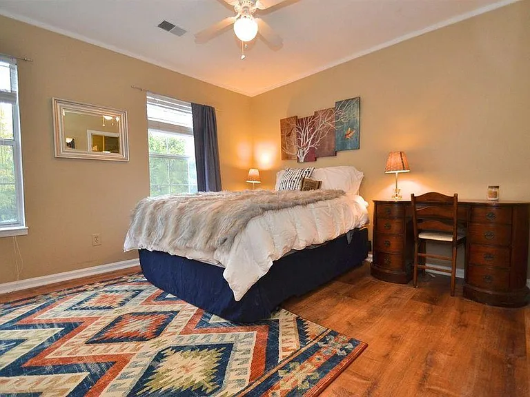 111 Mulberry Ln — Photo 10