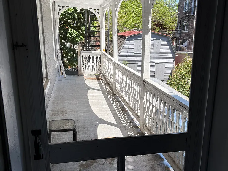 311-313 N 6th St #1A — Photo 4