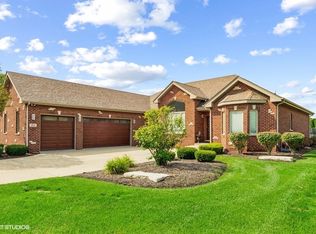 653 Stacey Dr, New Lenox, IL 60451