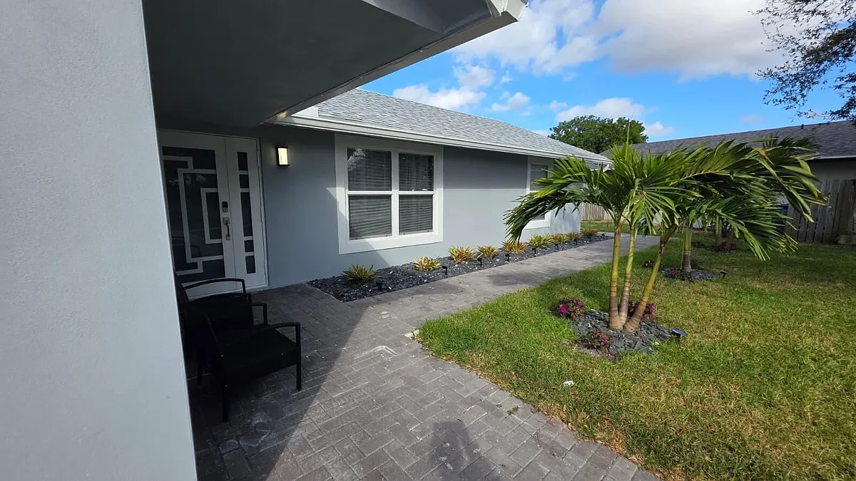 Building Photo - 131 Puffin Ct