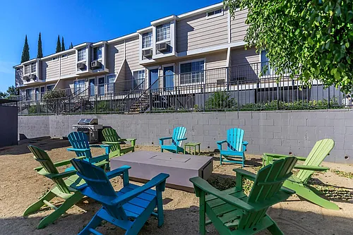 Lake Balboa Townhomes Photo 1