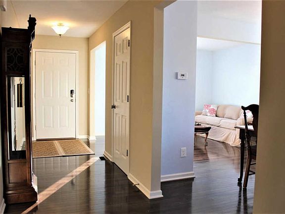 2nd image of 9465 Woodbine Way
