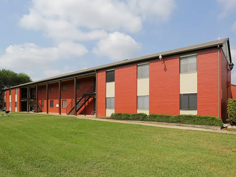 Modern Waco Living Zero Deposit Apartments Near Baylor, 1800 Waco — Photo 137