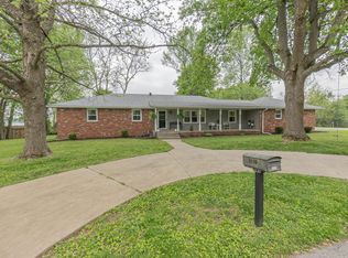 3110 W Ellison Dr, Springfield, MO 65810