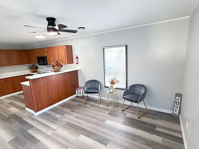 13 Deerwood Dr — Photo 2