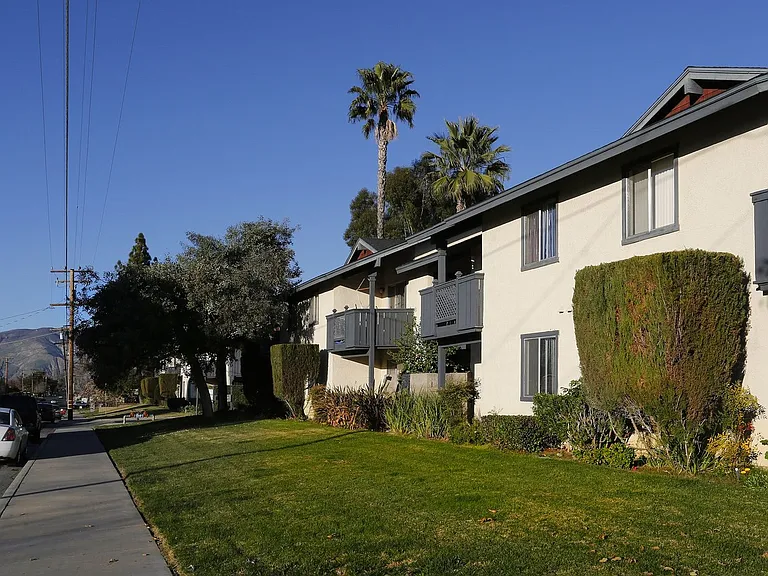 Franklin Terrace Apartments — Photo 7
