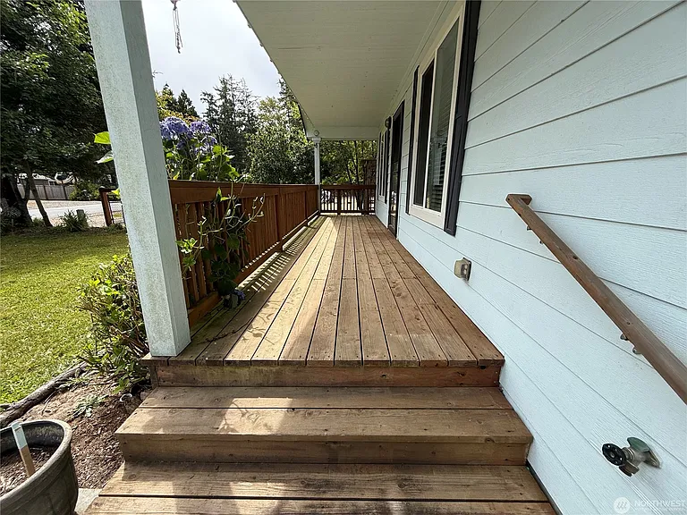 30511 M Pl — Photo 2