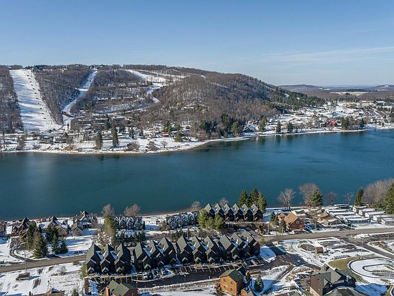 5th image of 16 Cedar Shores Dr #16
