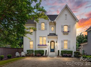 748 Ellsworth Rd, Charlotte, NC 28211