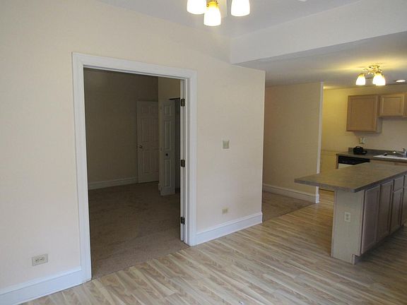 3rd image of 7012 S Paxton Ave APT 1-N