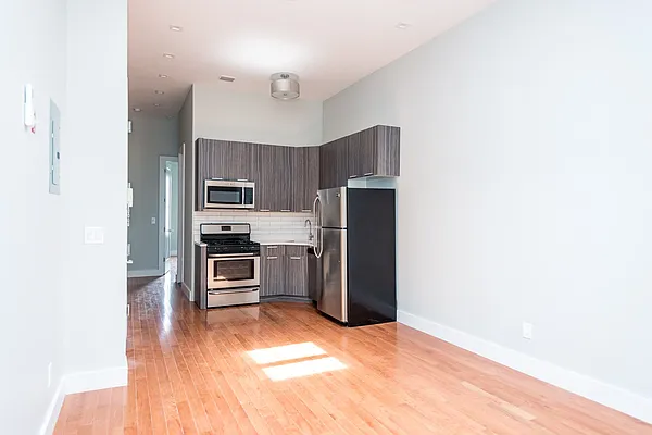 Rented by Nooklyn NYC LLC | media 25