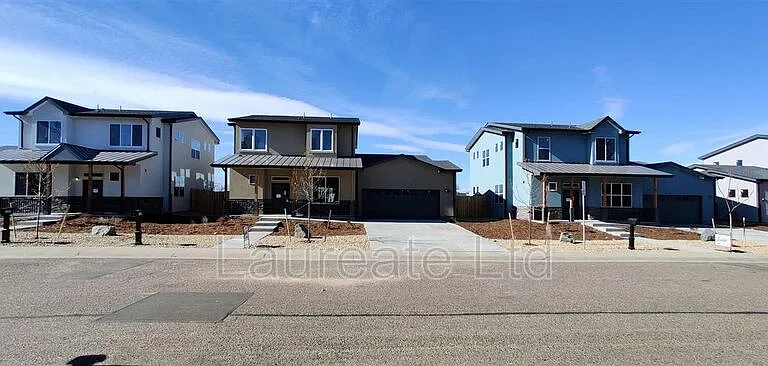 1433 S Kenton St — Photo 32