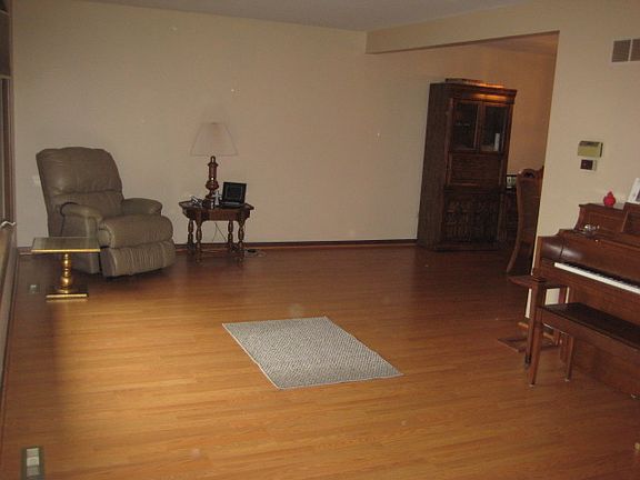 3rd image of 8112 Scenic Dr