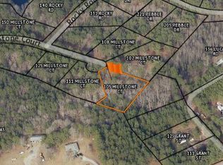 105 Millstone Ct, West End, NC 27376